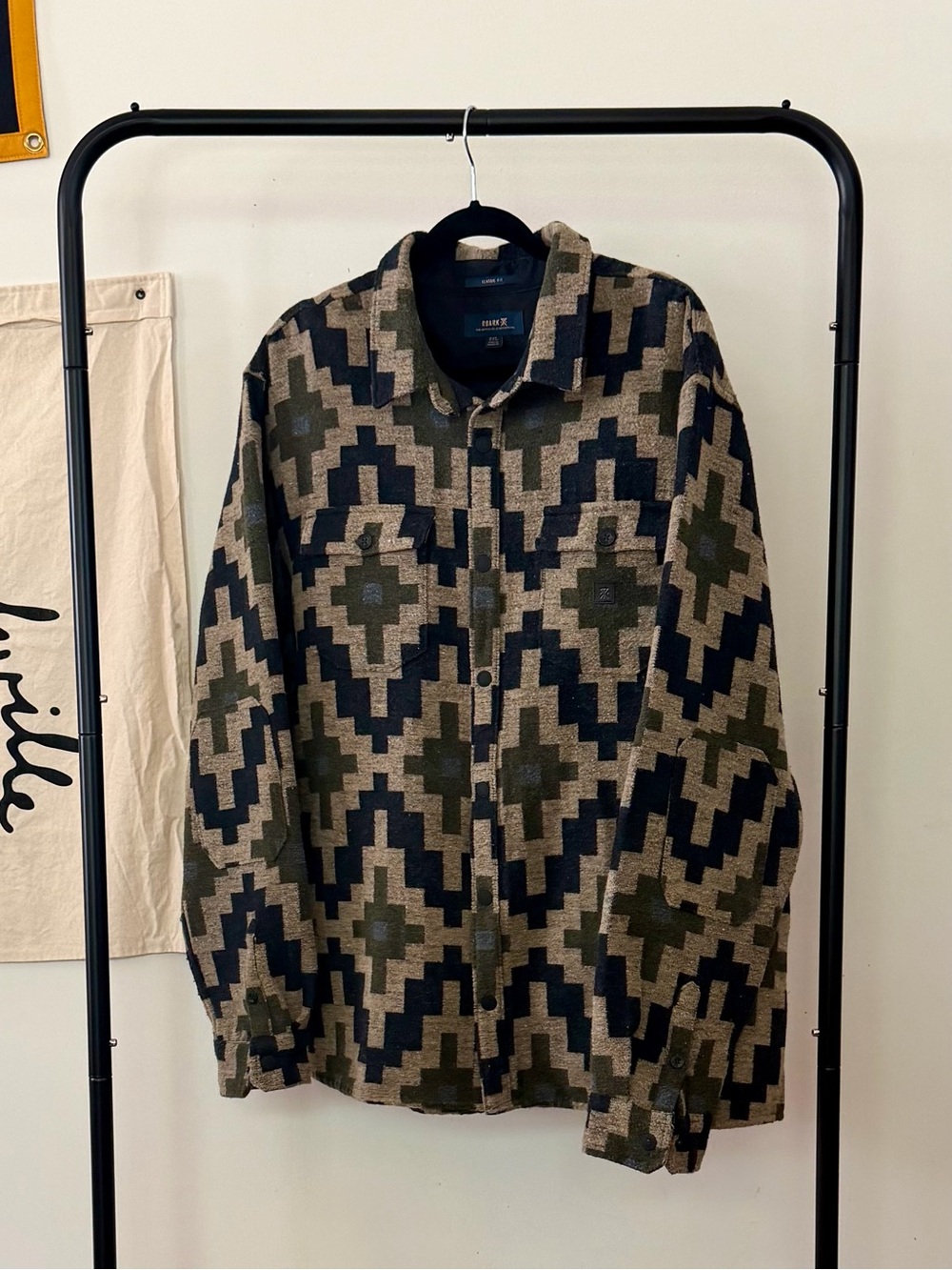 Men's Geometric Button-Up Shirt Jacket - Olive & Black